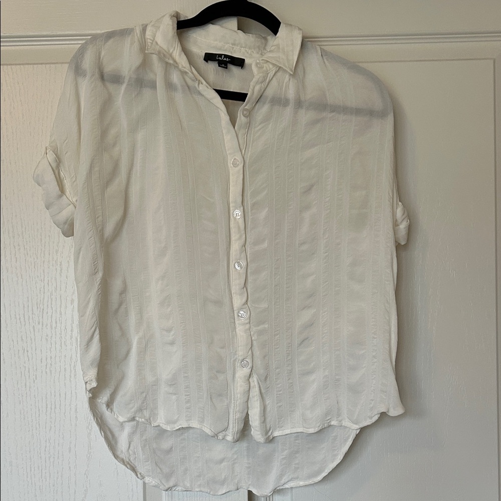 Lulu's Cream Textured Button-Up Blouse